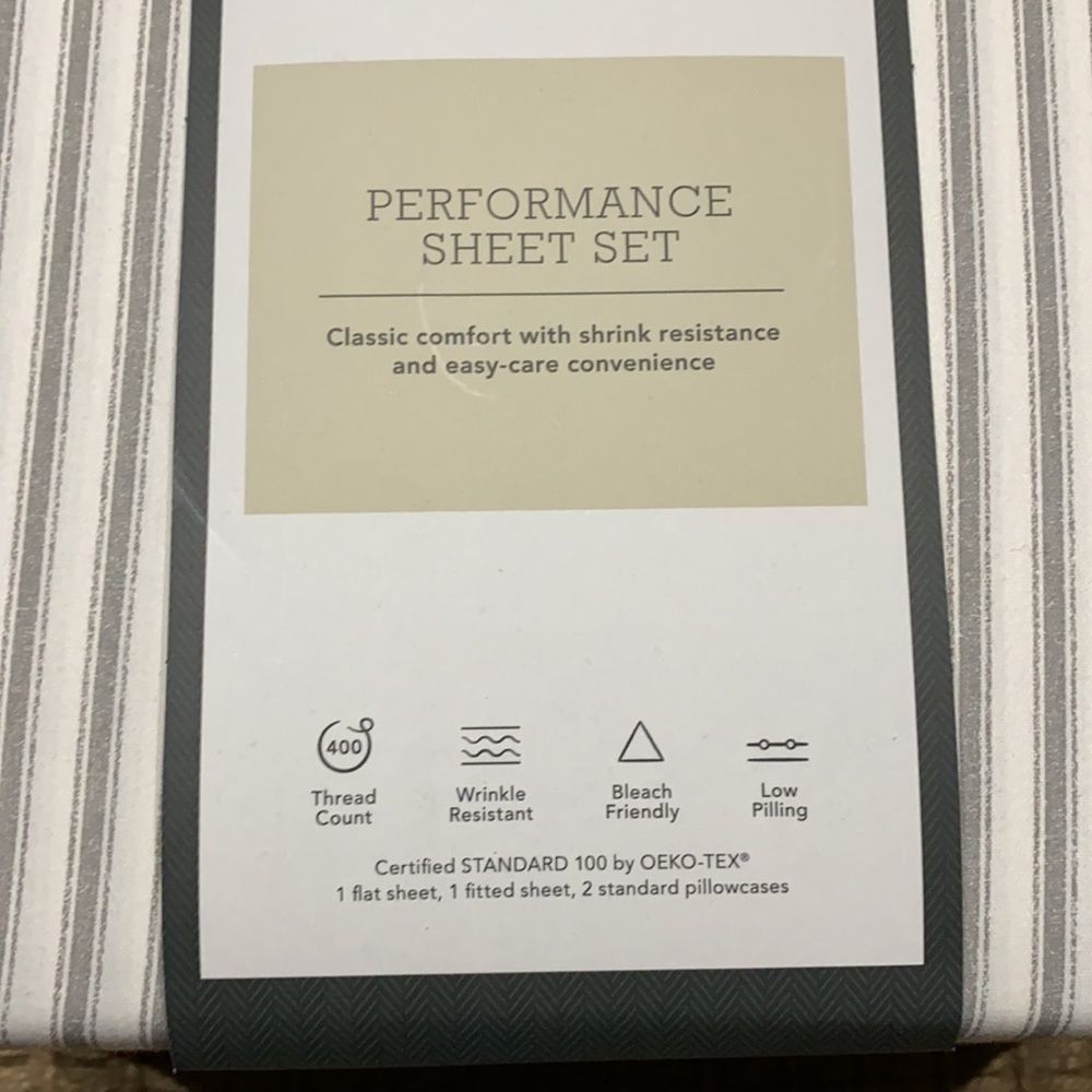 400 Thread Count Ticking Pattern Performance Sheet Set - Threshold - Picture 6 of 7